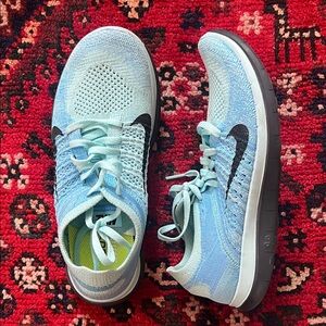 Nike Women's Sky Blue Knit Sneakers